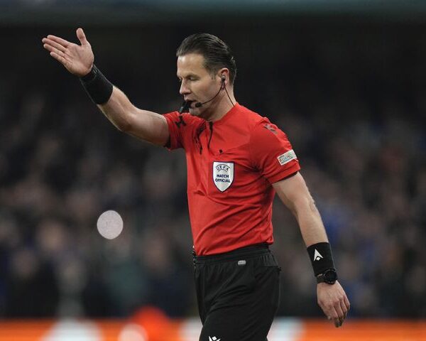 FIFA rules stoppage time